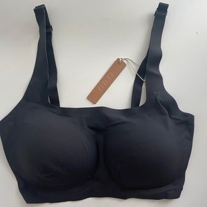 SKIMS NAKED SCOOP BRA (ONYX)